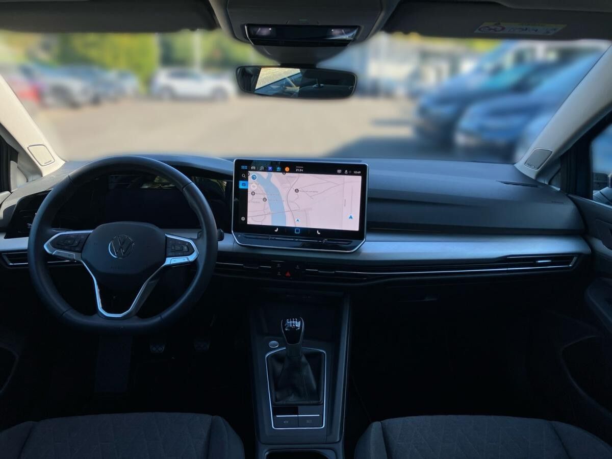 Volkswagen Golf VIII Life 1.5 TSI / Navi, HarmanKardon, LED