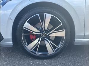 Volkswagen Golf VIII GTD 2.0 TDI DSG / Navi, LED+, HuD, RFK