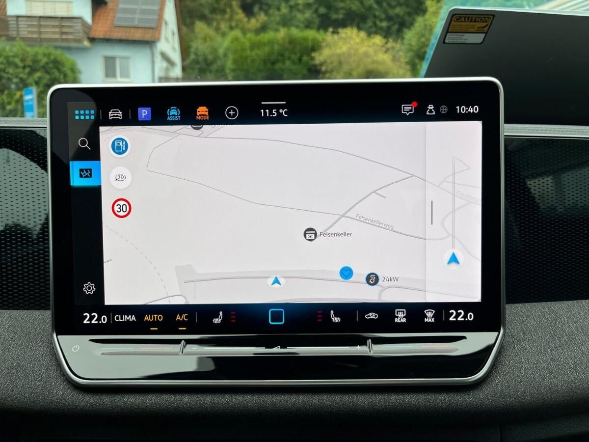 Volkswagen Tiguan 1.5 eTSI DSG / Navi, App, LED, AHK, RFK