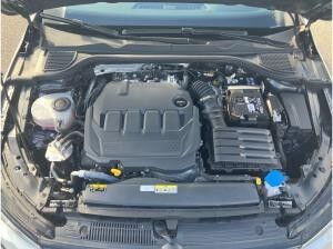 Volkswagen Golf VIII GTD 2.0 TDI DSG / Navi, LED+, HuD, RFK