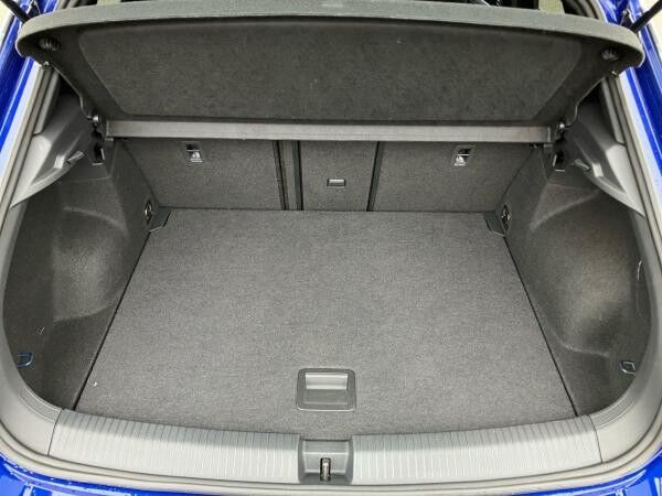 Volkswagen T-Roc R-Line 1.5 TSI DSG / LED, ACC, RFK, Navi