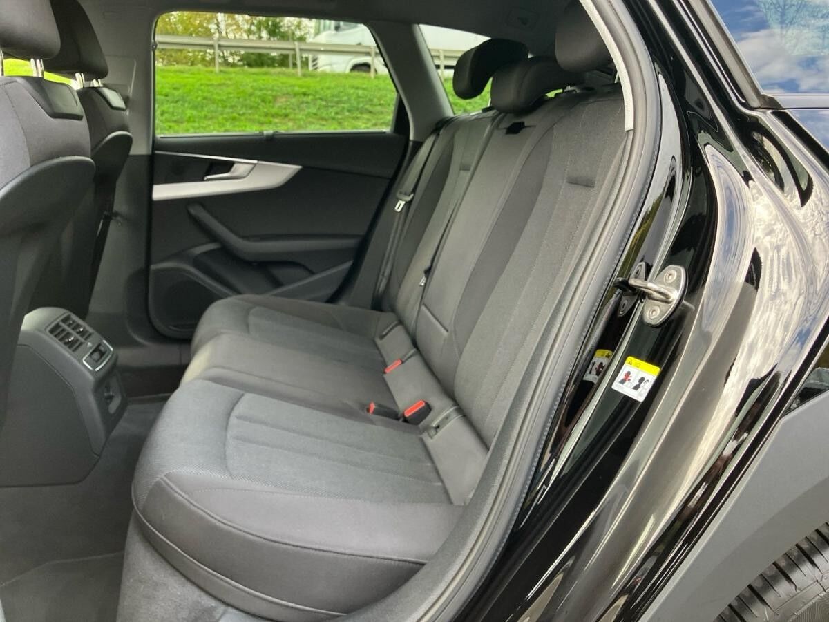 Audi A4 allroad quattro 40 TDI S-tronic / Navi+, AHK