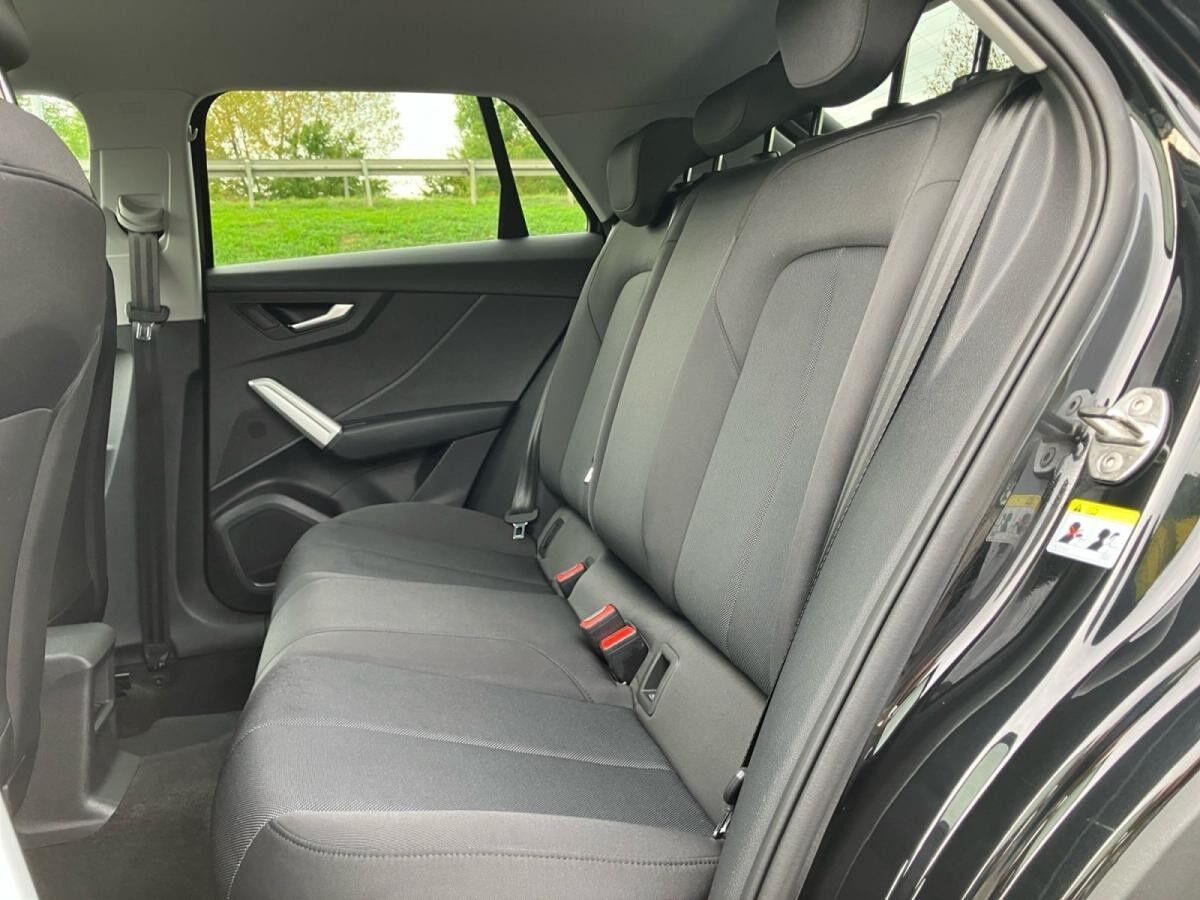 Audi Q2 35 TFSI S-tronic / MMI-Navi plus, LED, RFK