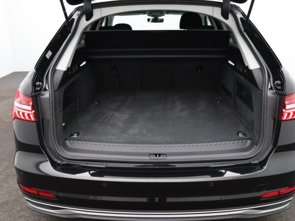 Audi A6 Avant advanced 50 TFSIe quattro / Matrix, AHK