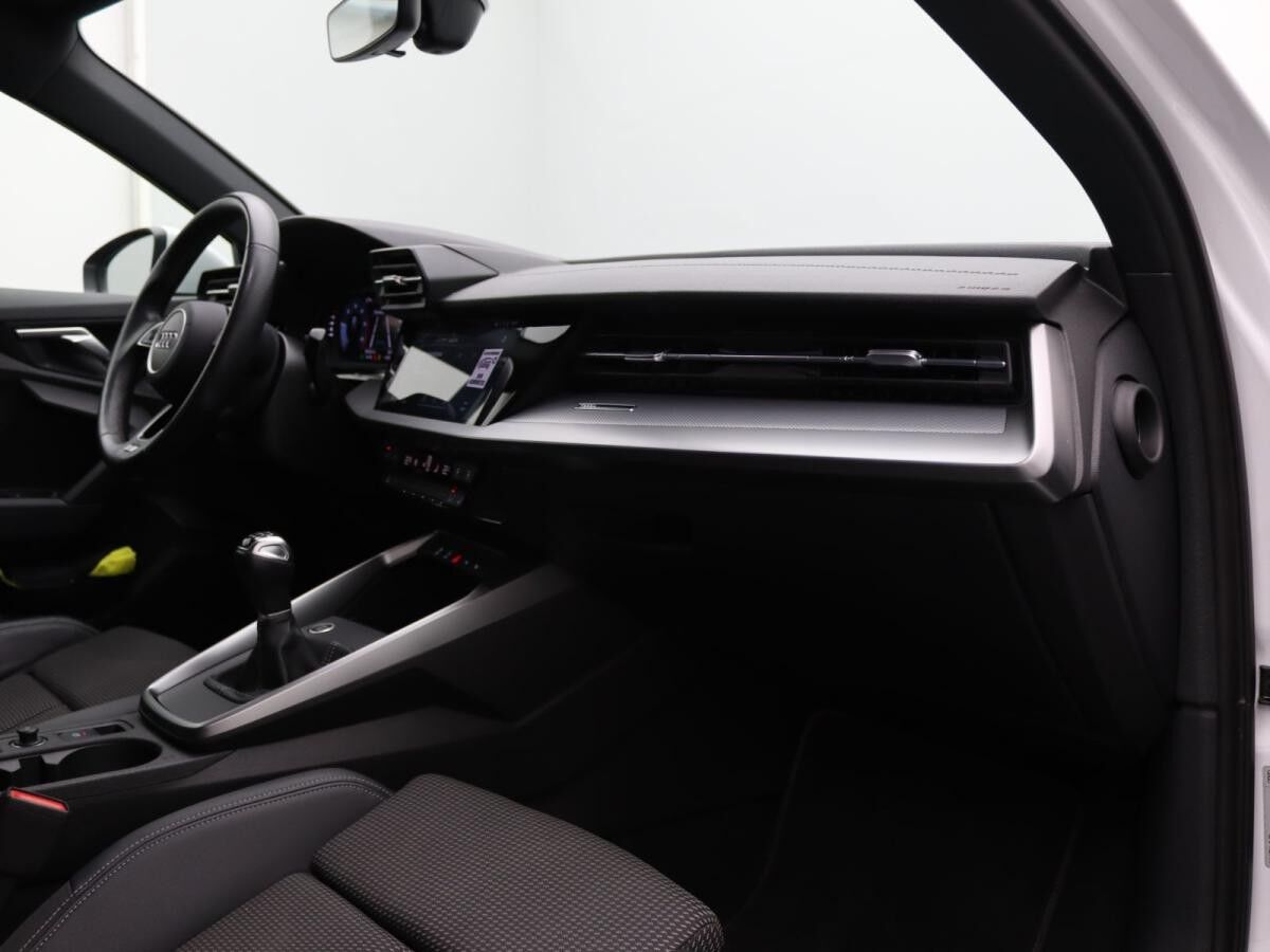 Audi A3 Sportback S-Line 30 TDI / ParkAssi, RFK, SHZ