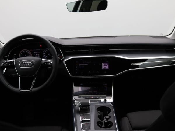 Audi A6 Avant advanced 50 TFSIe quattro / Matrix, AHK
