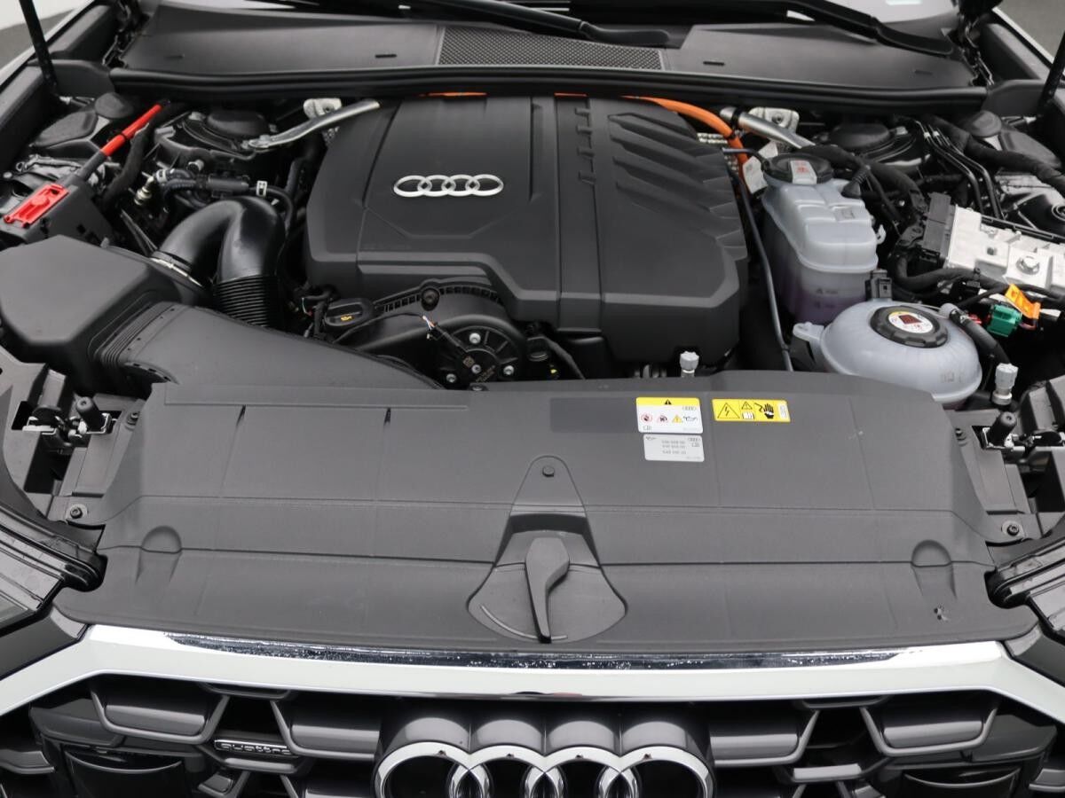 Audi A6 Avant advanced 50 TFSIe quattro / Matrix, AHK