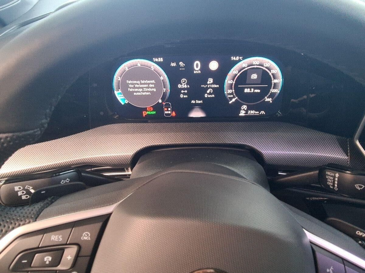 Volkswagen Golf Variant R-Line 1,5 l DSG *AHK**Pano*