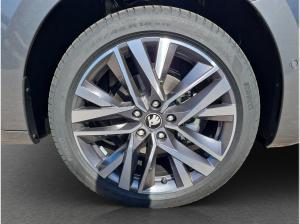 Skoda Octavia Combi 1.5 TSI DSG Selection LED AHK Pano