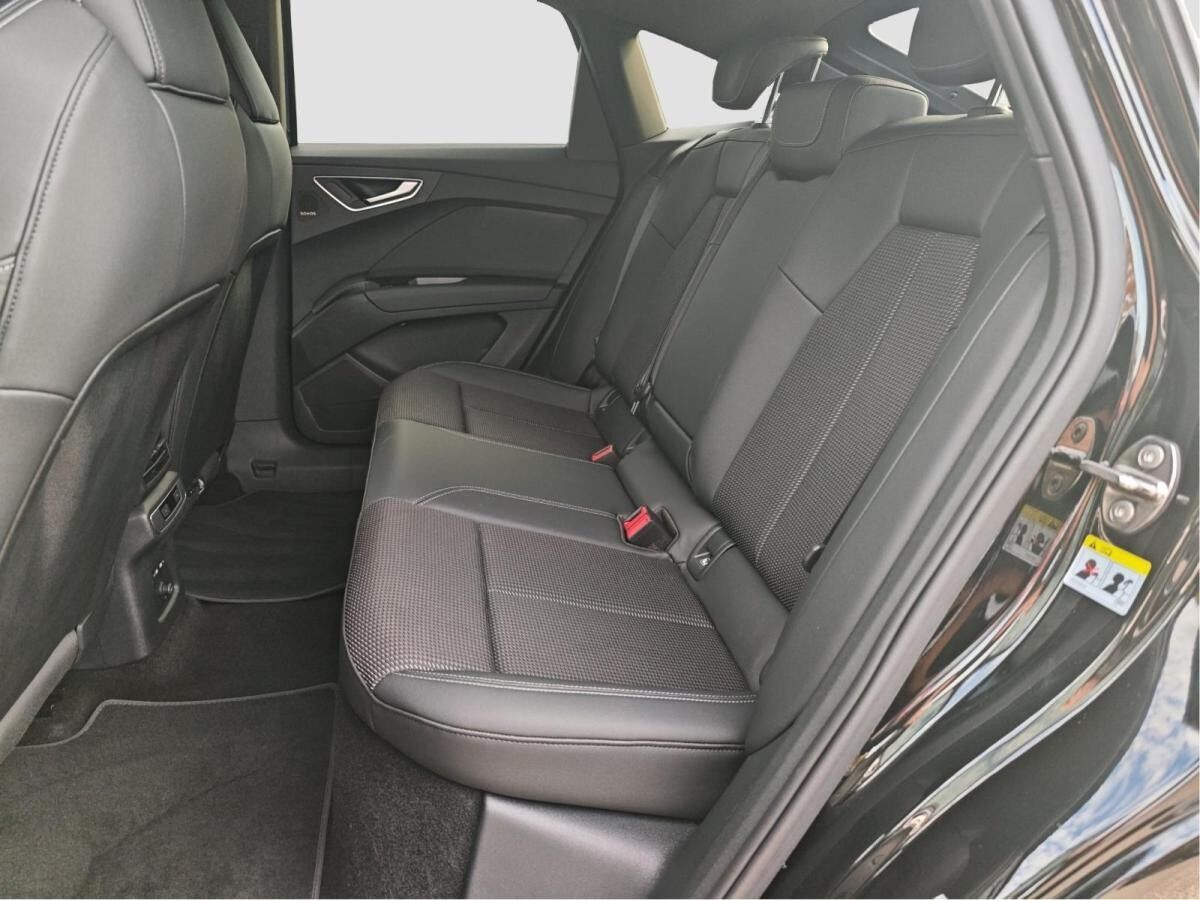 Audi Q4 e-tron Sportback 45 qu 5JGar virtual WPumpeS line MATRIX