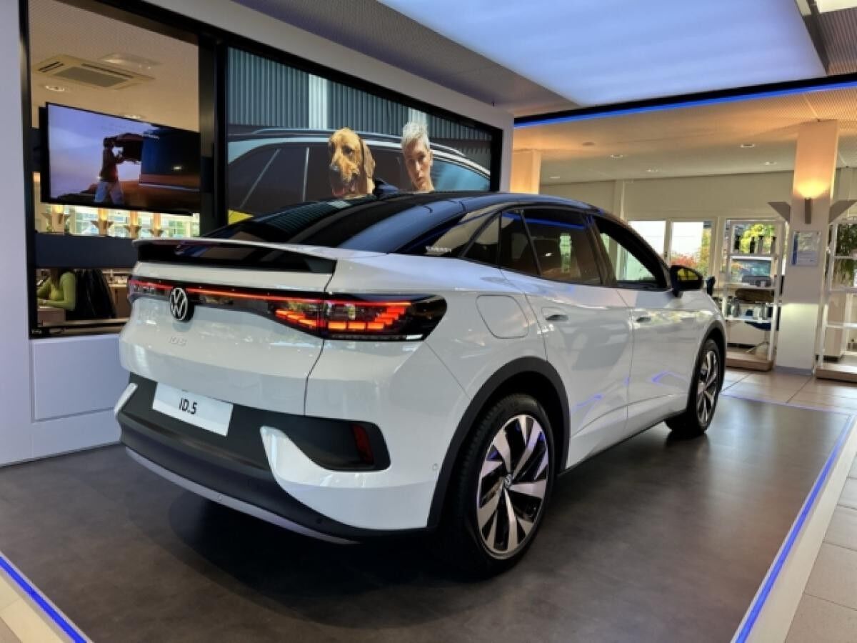 Volkswagen ID.5 Pro Energy 77 kWh AHK Navi IQ.Light el. Sitze