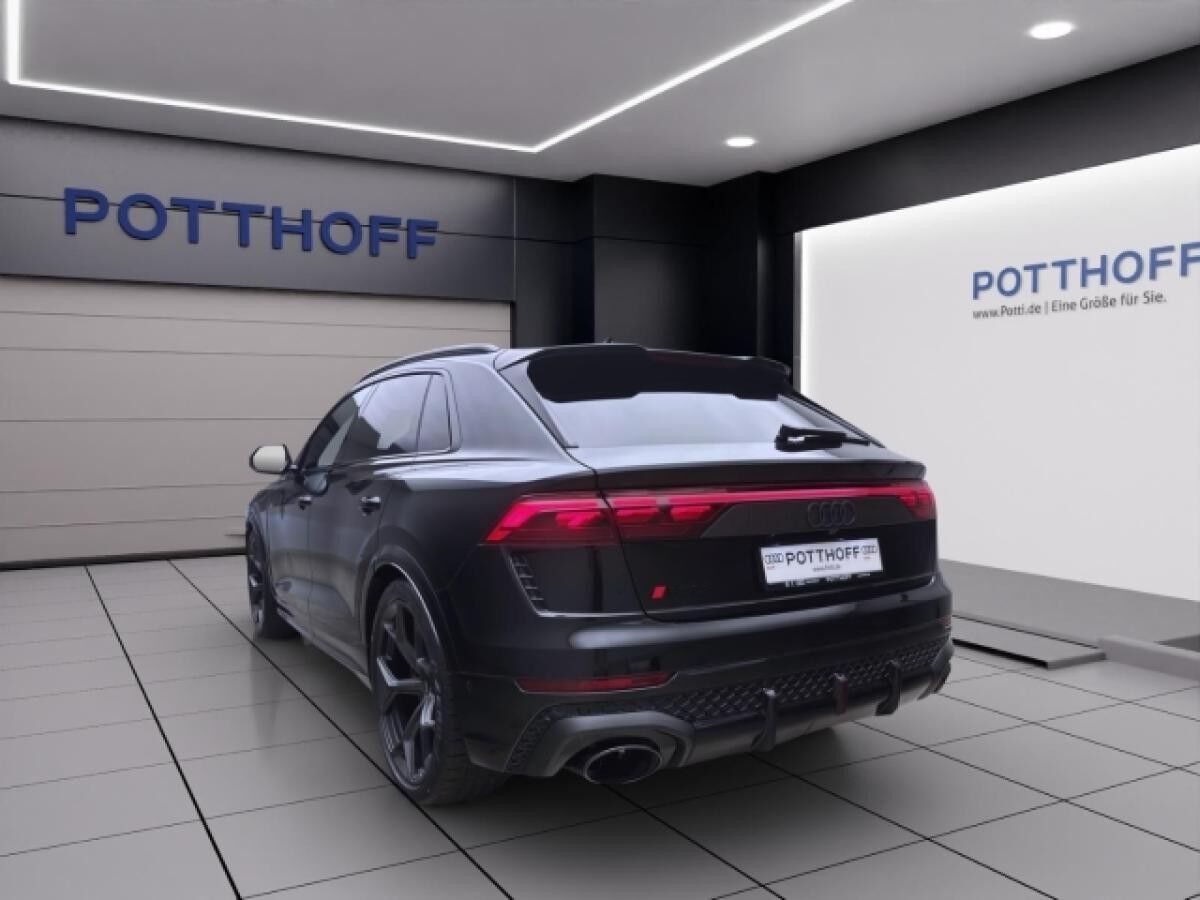 Audi RS Q8 Q PERFORMANCE PANO STDHZG HD-MATRIX AHK