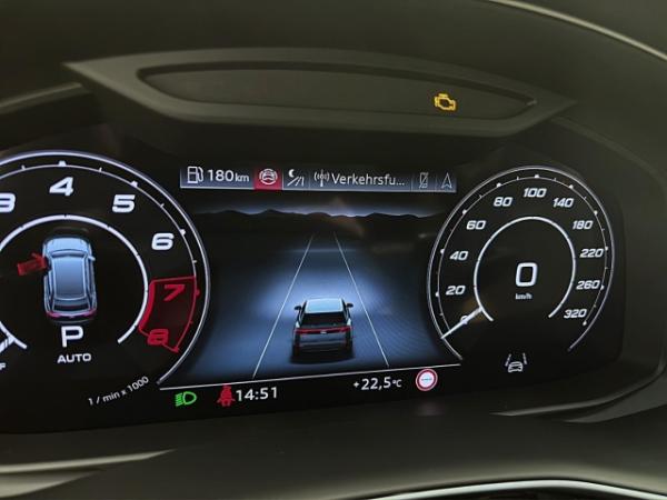 Audi RS Q8 Q PERFORMANCE PANO STDHZG HD-MATRIX AHK