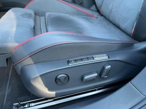 Volkswagen ID.7 Tourer 250 kW GTX - + 4Motion + Keyless + HUD + Kamera + IQ.Drive