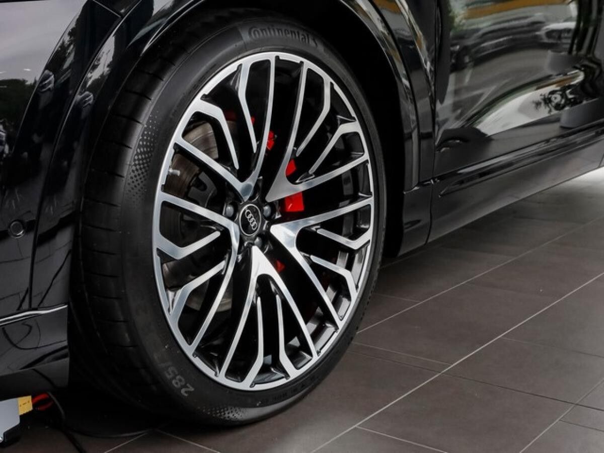 Audi Q8 SUV TDI quattro 	 2 x S line Business ACC HD-Matrix Pano AHK