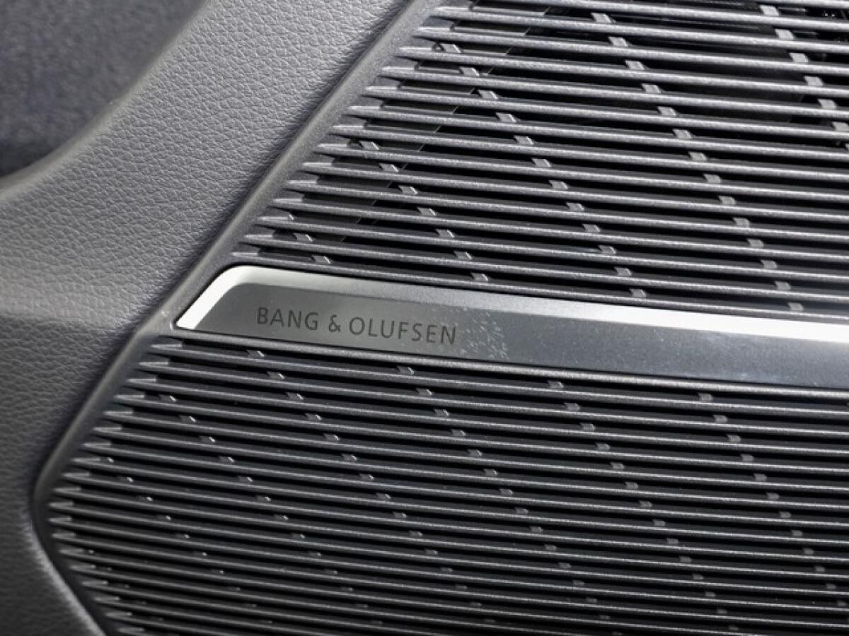 Audi Q8 SUV TDI quattro 	 2 x S line Business ACC HD-Matrix Pano AHK