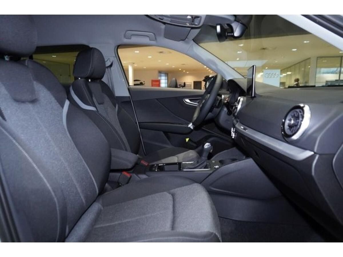 Audi Q2 35 TFSI 110(150) kW(PS) S tronic Navi  LED Ganzjahresreifen