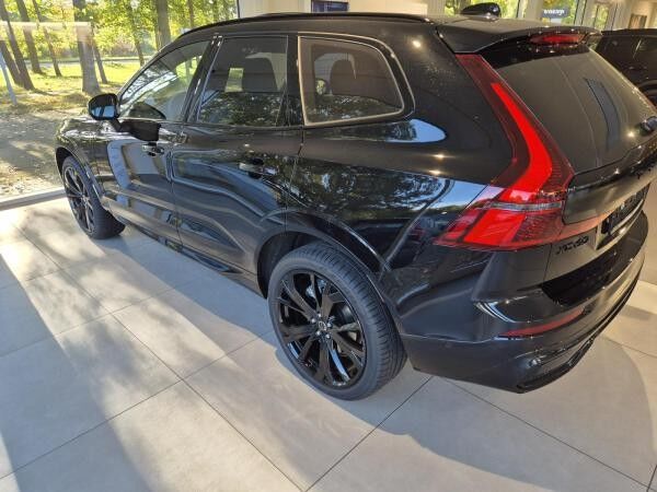 Volvo XC60 Plus Black Edition B5 AWD Mild Hybrid 2.0, Automatik,, *PRIVATKUNDEN*BESTELLFAHRZEUG*