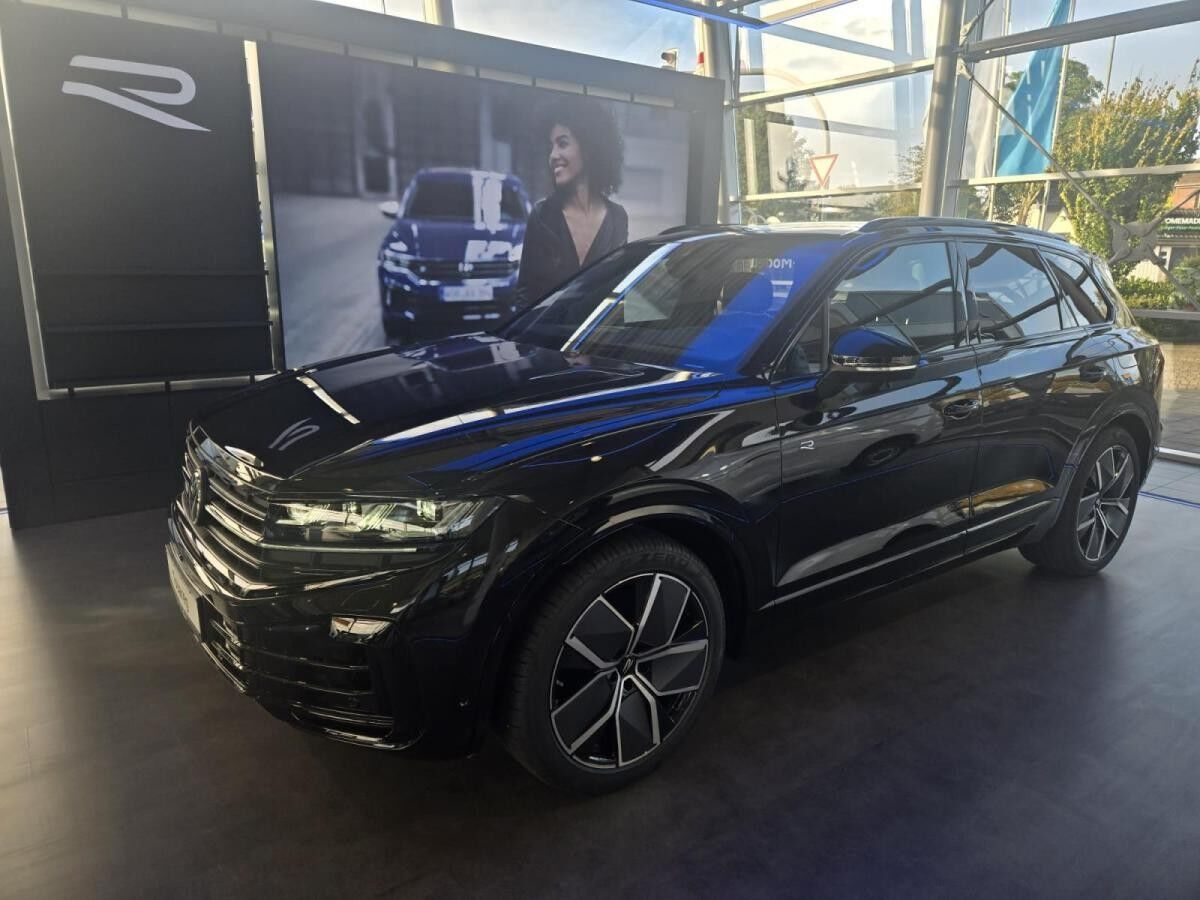 Volkswagen Touareg R 3,0 l V6 eHybrid 462 PS //SOFORT VERF.// HUD, AHK, LED, Leder usw.
