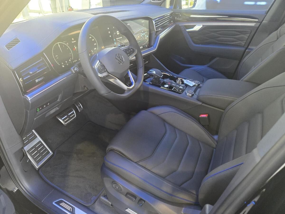 Volkswagen Touareg R 3,0 l V6 eHybrid 462 PS //SOFORT VERF.// HUD, AHK, LED, Leder usw.