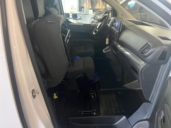 Peugeot Expert Kastenwagen M 2.0 BlueHDi 180EAT8 Automatik/ Lagerwagen!