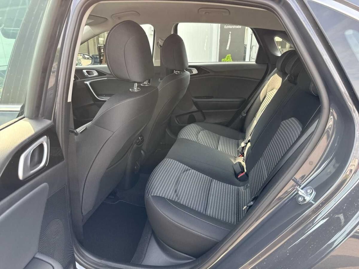 Kia Ceed 1.5 T-GDI DCT Spirit +RFK+SHZ