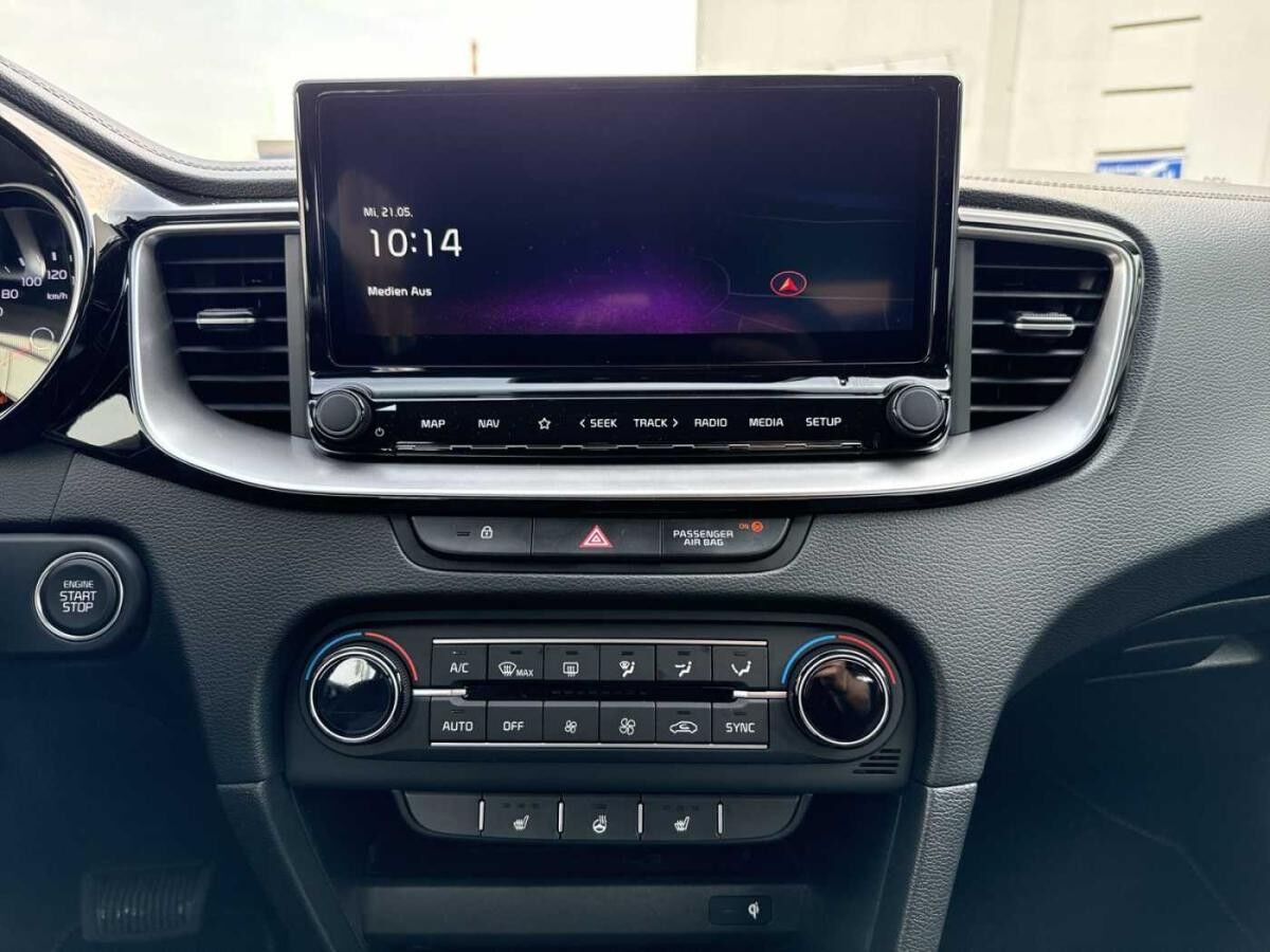 Kia Ceed 1.5 T-GDI DCT Spirit +RFK+SHZ