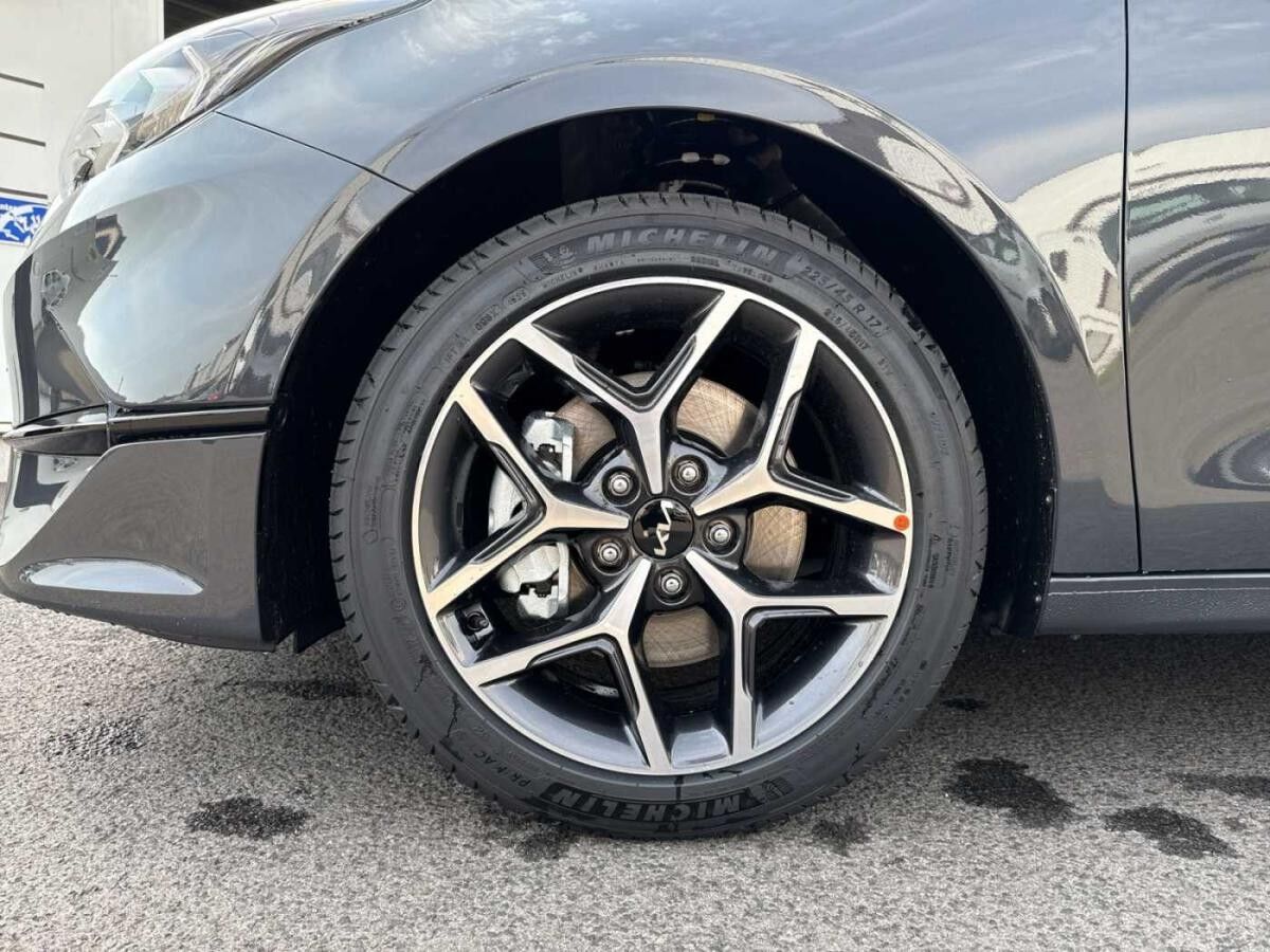 Kia Ceed 1.5 T-GDI DCT Spirit +RFK+SHZ