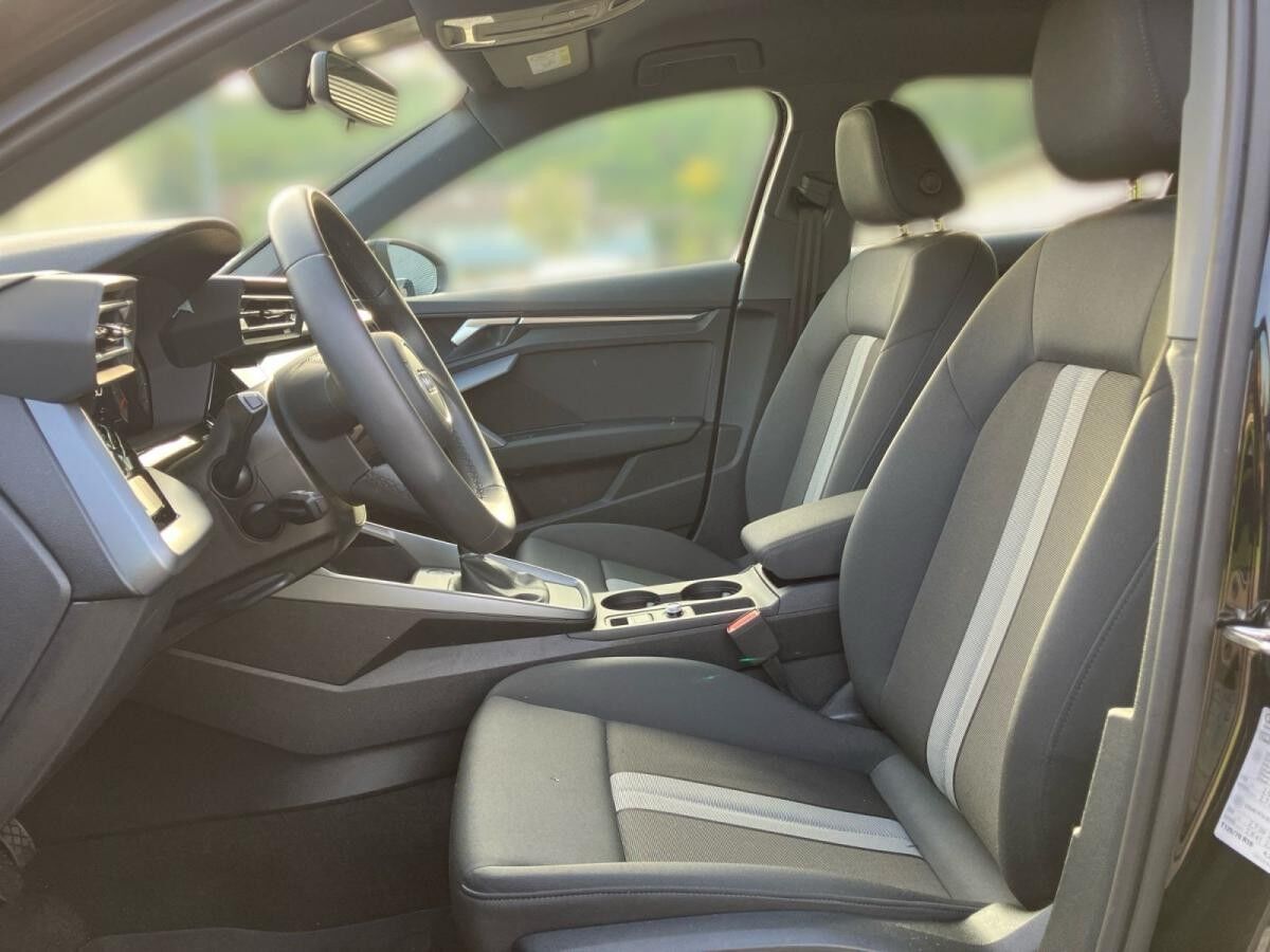 Audi A3 Sportback advanced 30TDI/ Navi, ParkAssi, AHK