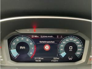 Audi Q3 advanced 35 TFSI S-tronic / MMI-Navi+, RFK