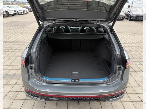 Volkswagen Passat Variant R-Line 2025 2.0 TDI 4MOTION 193 DSG (UVP 71.530€/All Inklusive) BLACK/IQ/HEAD/AHK/PANO/ASSIS