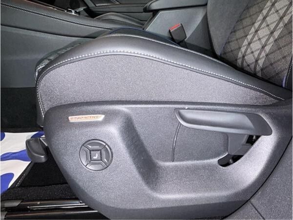 Volkswagen Tiguan 2.0 TDI DSG SCR R-Line SOFORT VERFÜGBAR Black Style DCC Pro Max AHK Standhzg 4MOTION
