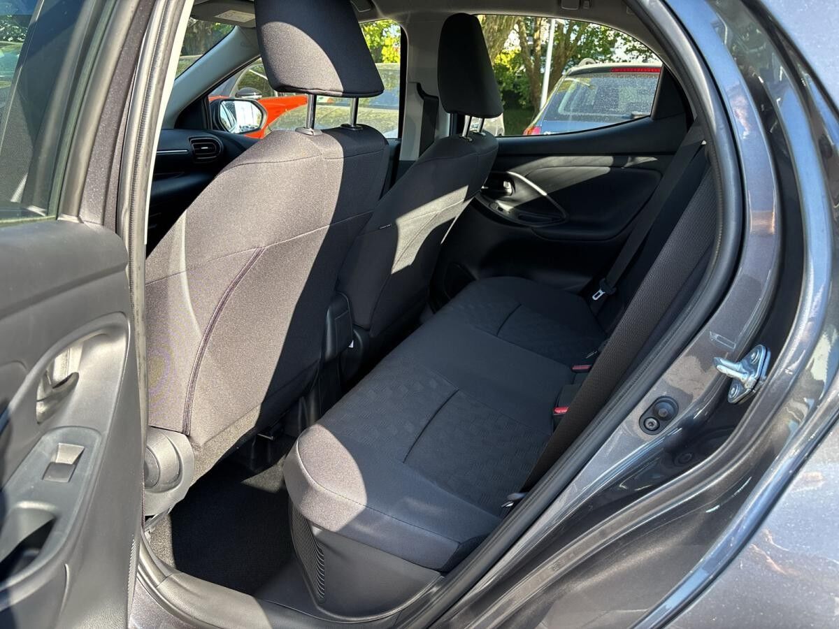 Mazda 2 Hybrid Centre Line