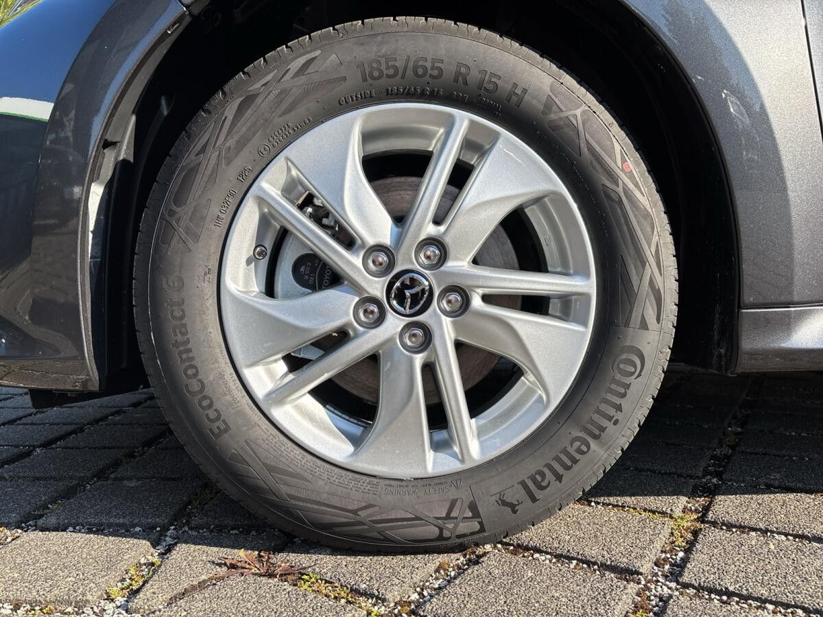 Mazda 2 Hybrid Centre Line