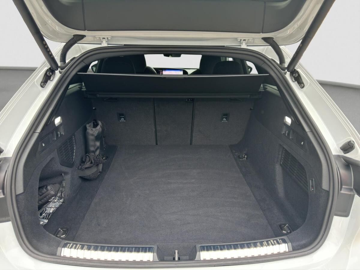 Audi A5 Avant TDI 5JGar Kameera App Fahren Parken