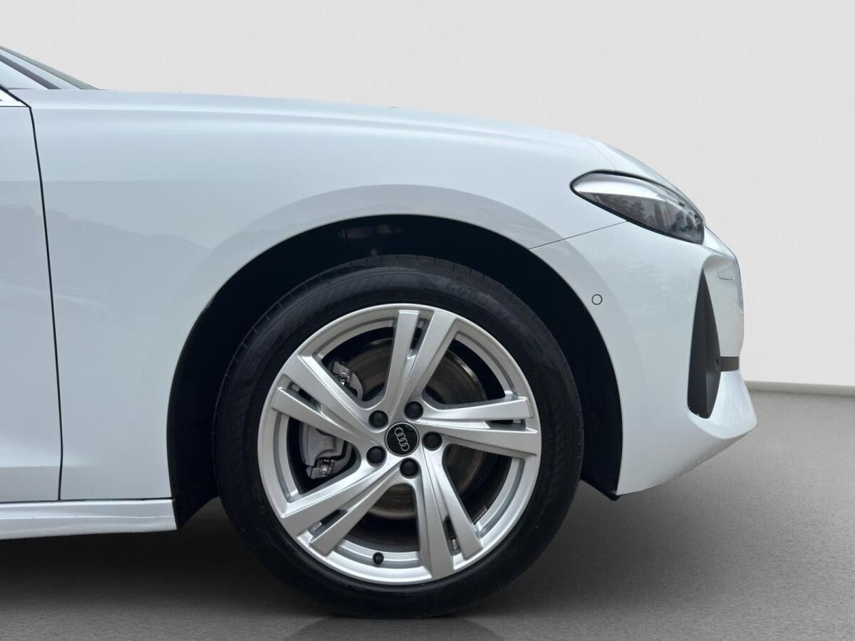 Audi A5 Avant TDI 5JGar Kameera App Fahren Parken