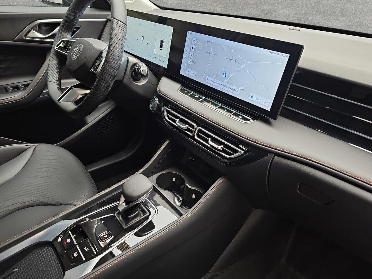 MG HS 1.5 PLUG-IN-HYBRID LUXURY LEDER 360-GRAD-KAMERA 19-ZOLL-LM