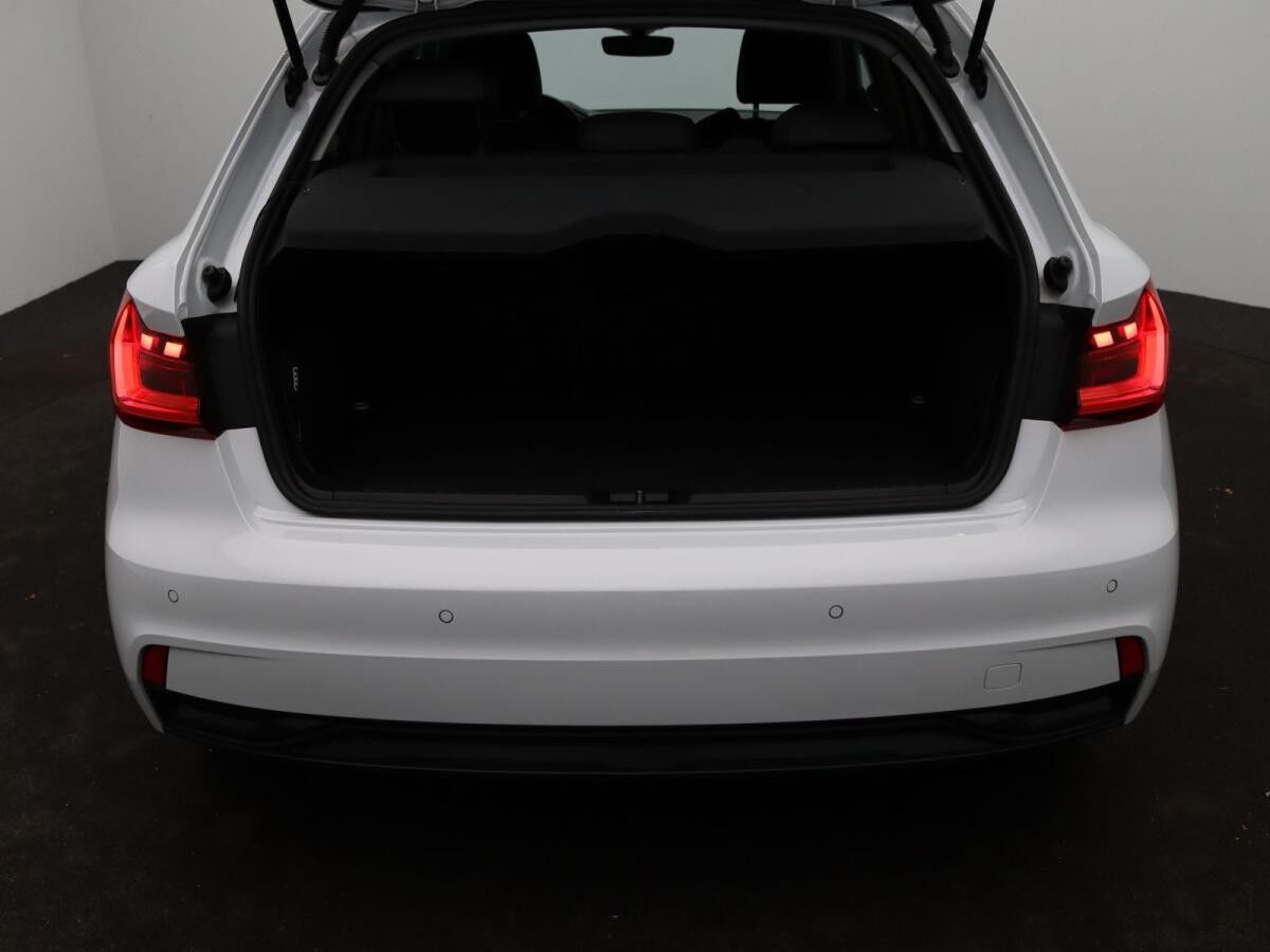 Audi A1 Sportback advanced 30TFSI S-tronic/ Navi, LED
