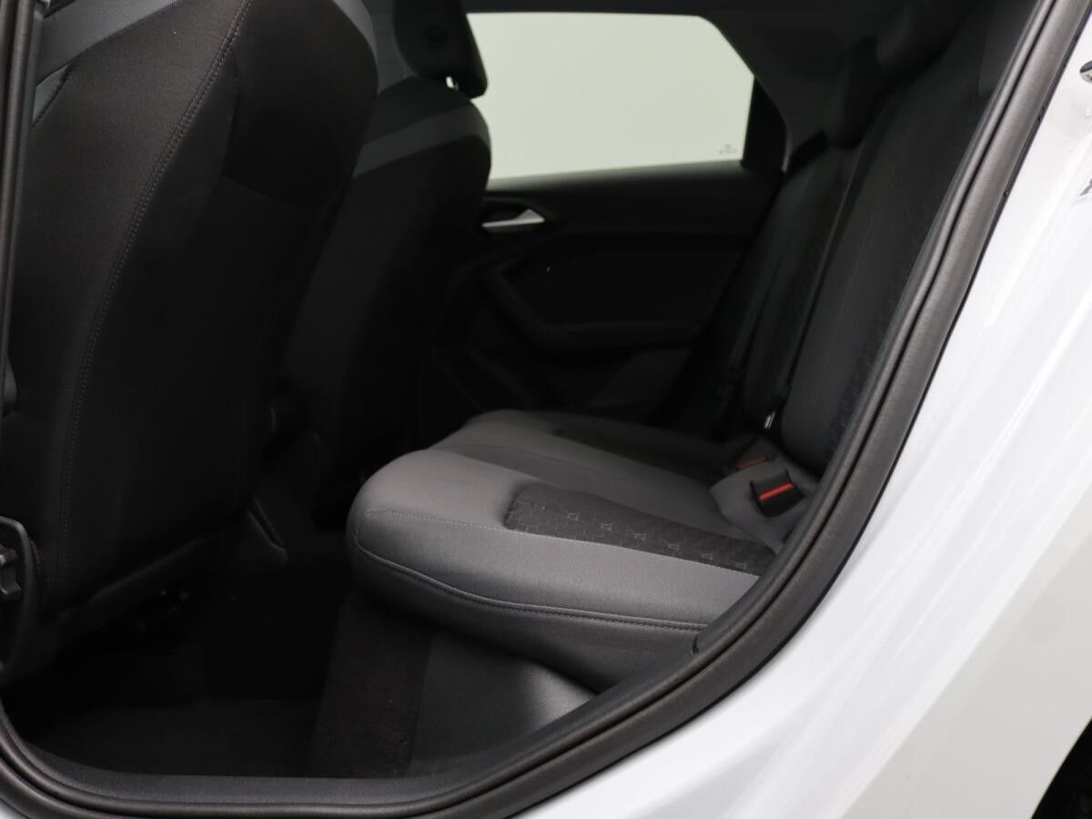 Audi A1 Sportback advanced 30TFSI S-tronic/ Navi, LED