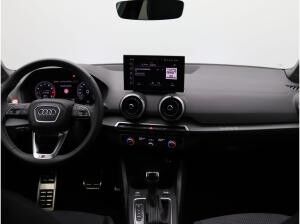 Audi Q2 S-Line 40 TFSI quattro S-tronic / Matrix, AHK