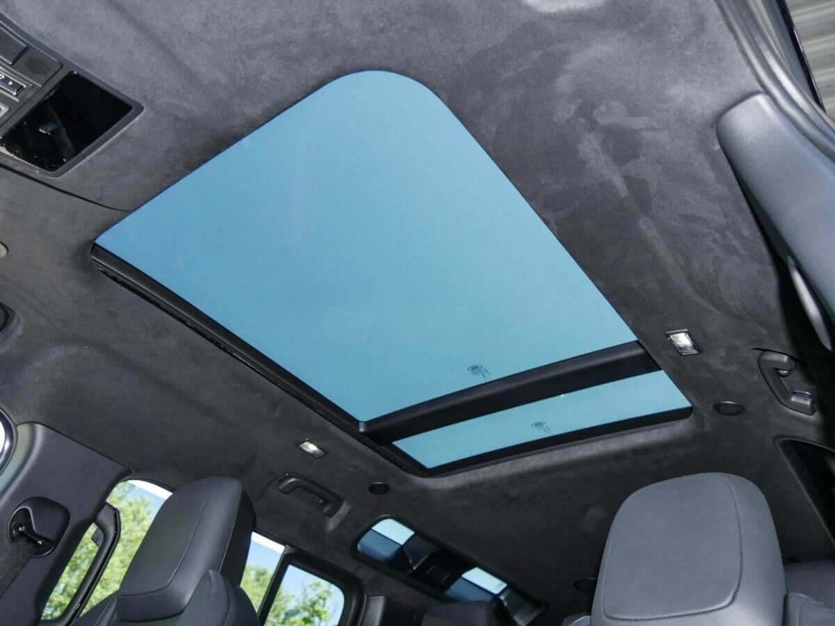 Land Rover Defender P635 AWD OCTA - verfügbar ab 01/2026 - 5 Jahre Garantie