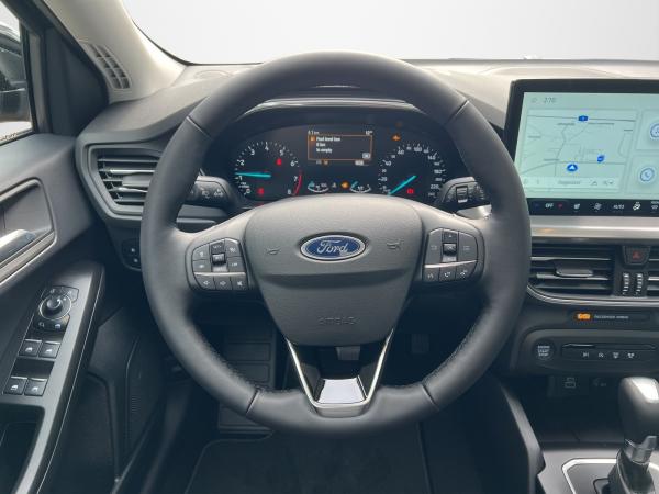 Ford Focus Titanium Edition ACC+LED+Navi+Pano+SD