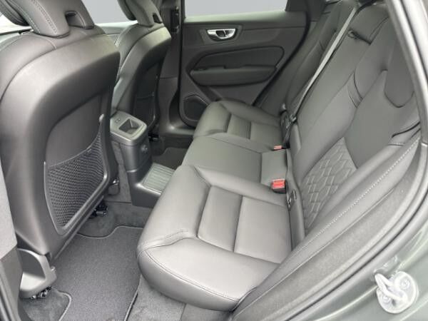 Volvo XC60 Ultra Dark, T8 AWD Plug-In Hybrid *sofort verfügbar!*