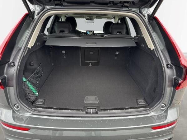 Volvo XC60 Ultra Dark, T8 AWD Plug-In Hybrid *sofort verfügbar!*
