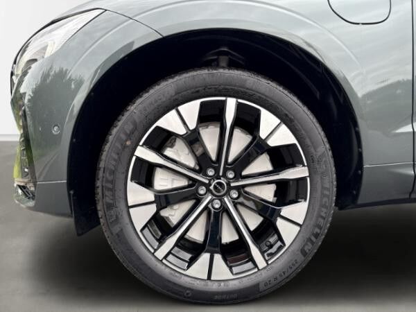 Volvo XC60 Ultra Dark, T8 AWD Plug-In Hybrid *sofort verfügbar!*