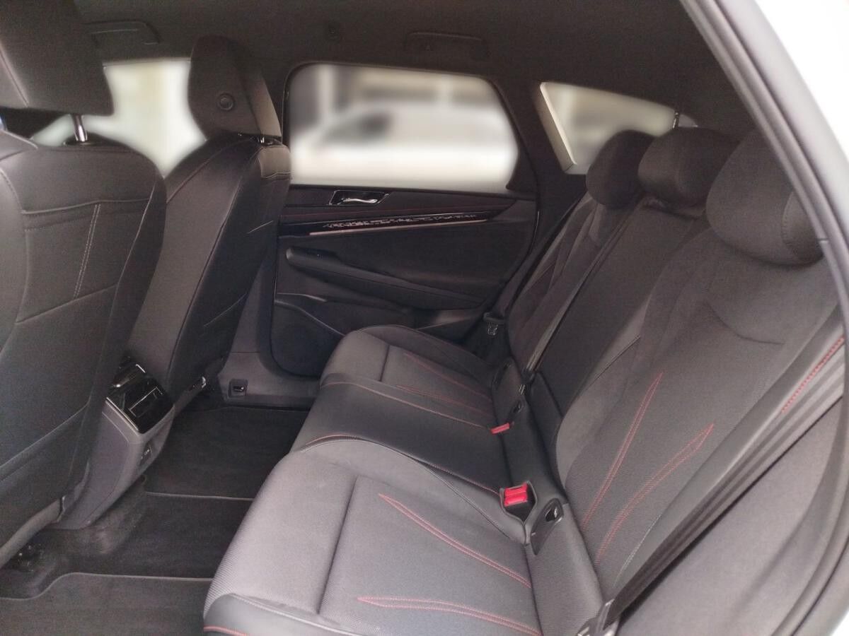 Volkswagen ID.7 Tourer GTX 4-Motion Navi IQ.Light DAB+ FrontAssist