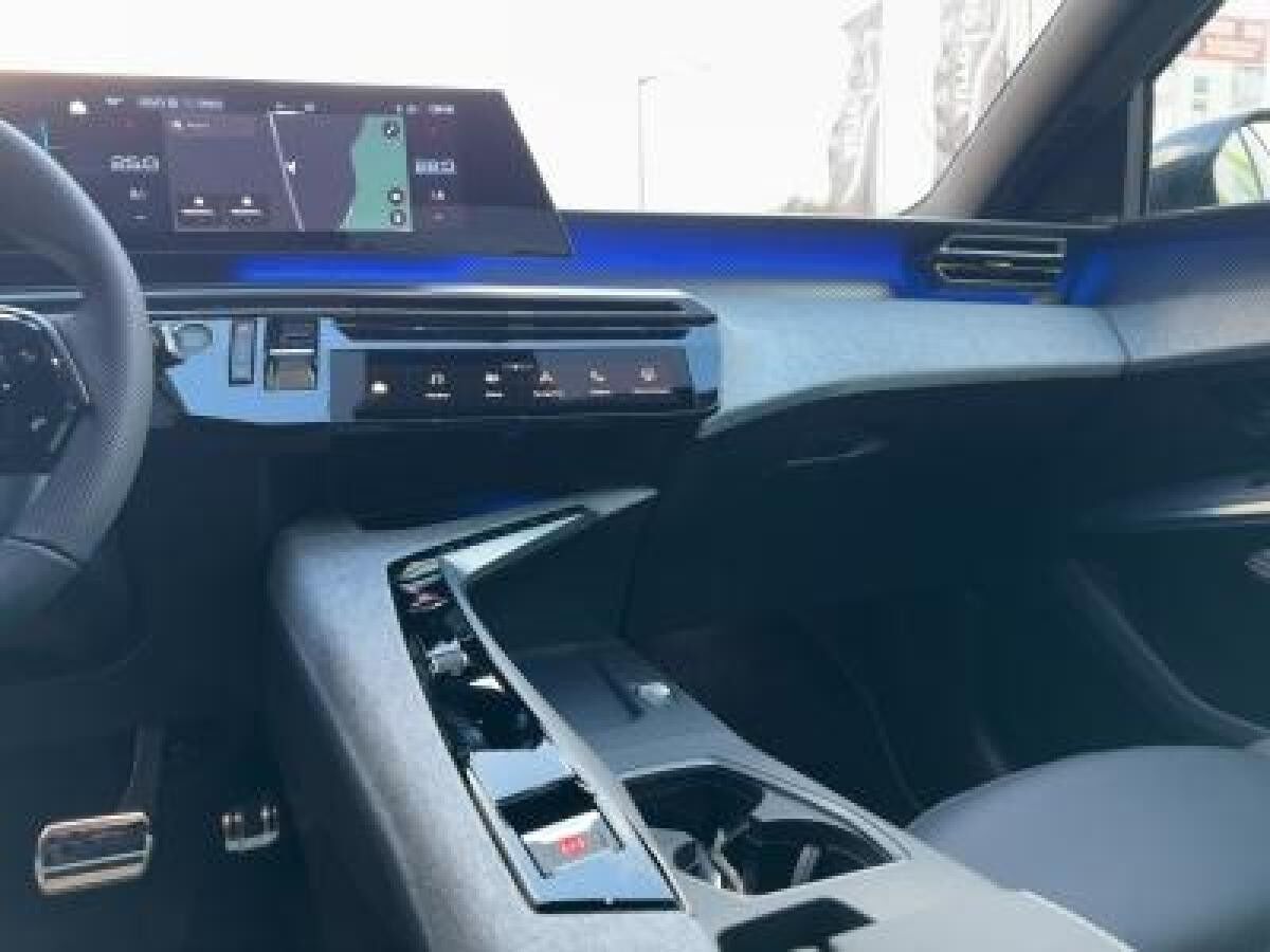 Peugeot 3008 Allure Business Hybrid 145 -Navigationssystem