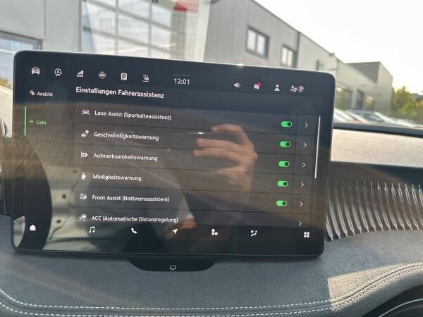 Skoda Superb Combi Sportline 2,0 TDI 142 kW 4x4 7-Gang-DSG*CANTON*AHK*Standheizung