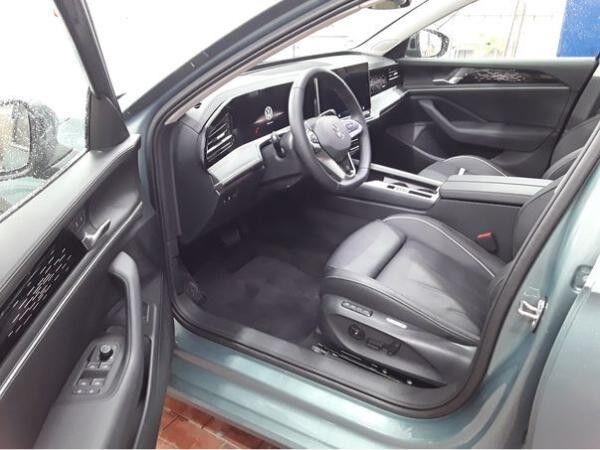 Volkswagen Passat Variant HUD Leder IQ DCC DSG