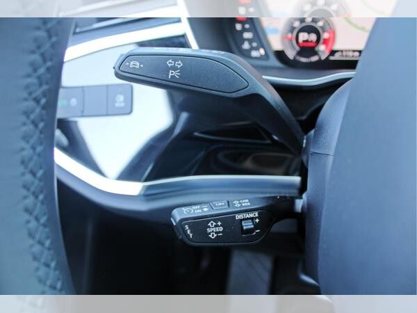 Audi Q3 35TDI S-tronic S LINE NAV+ KAMERA ACC VC